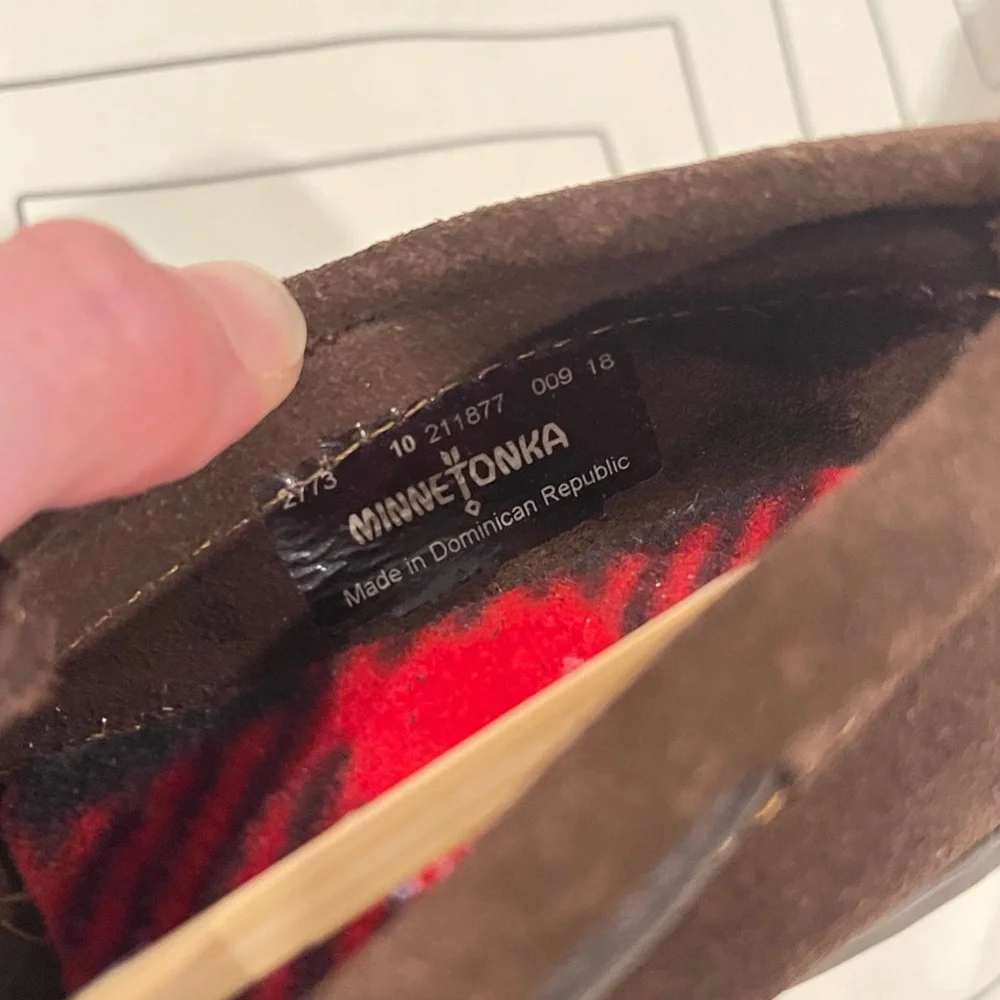 New Minnetonka Chocolate Brown Moccasins